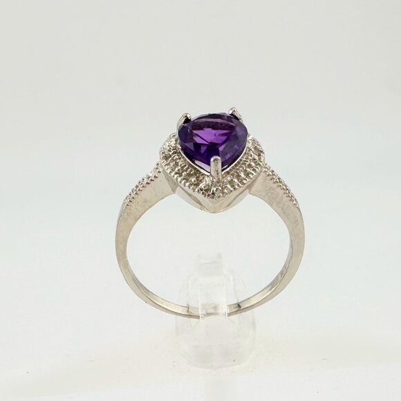 2.24 Carat Natural Amethyst Ring Size 8.25 - Sterling Silver Setting - Diamond A - Picture 8 of 16
